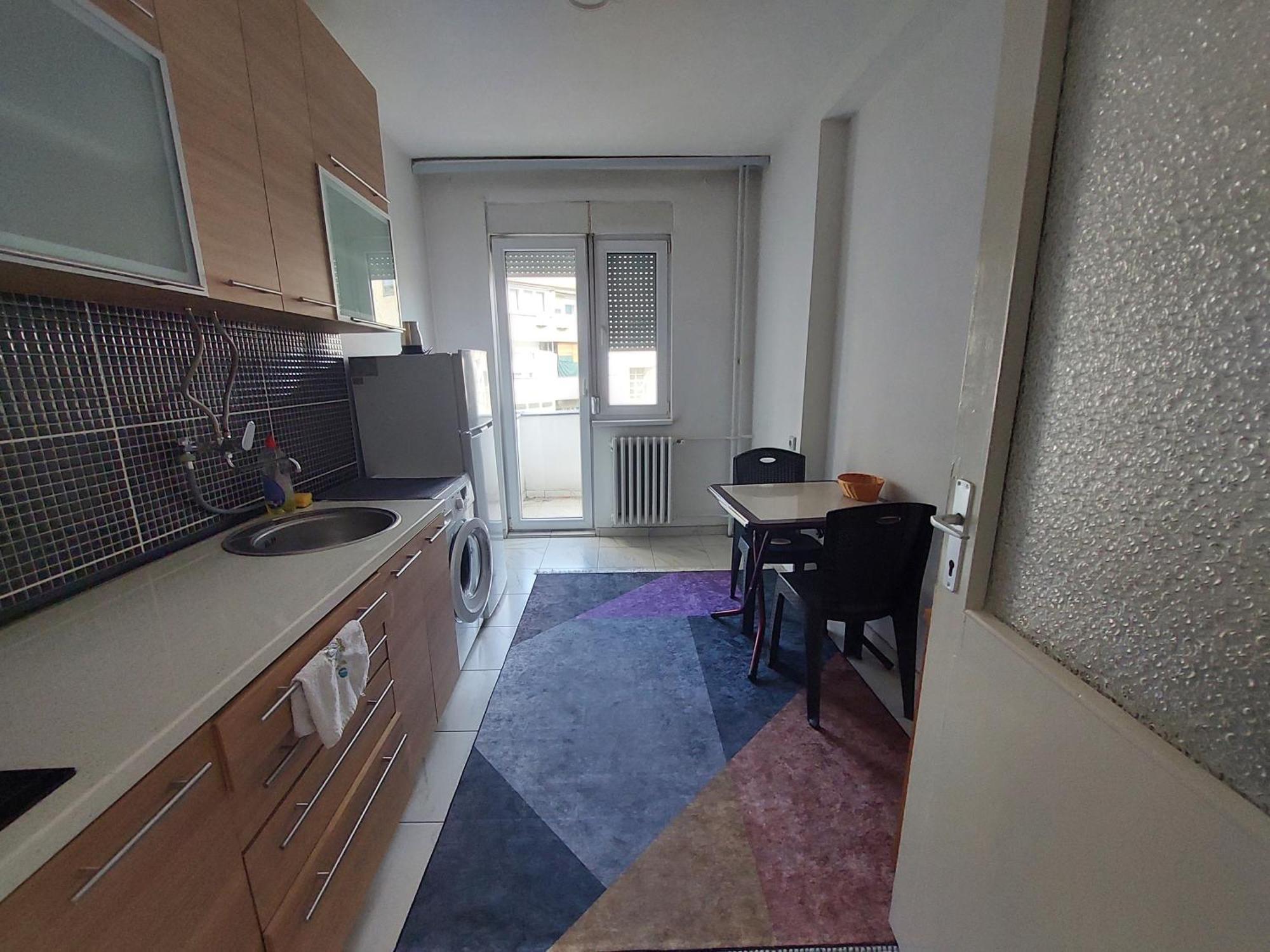 Lungro's Main Square Apartamento Skopie